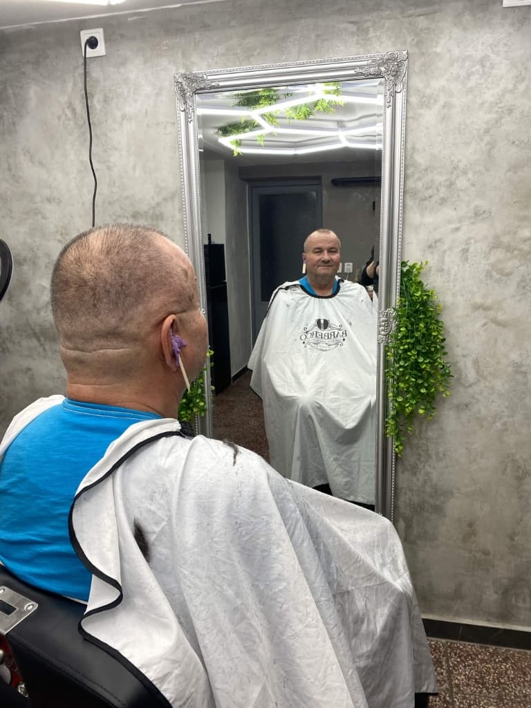 Klasický pánsky strih a depilácia voskom - The AK Barber Studio